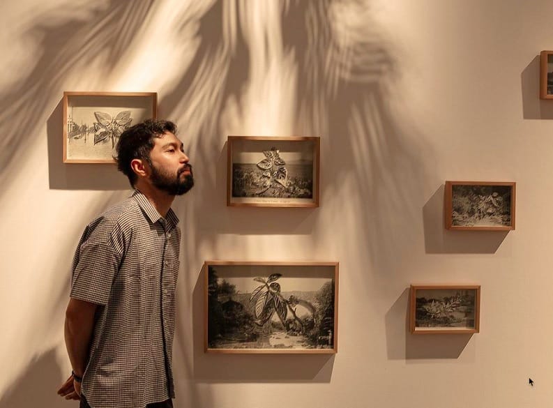 Ryan Villamael: His paper universe