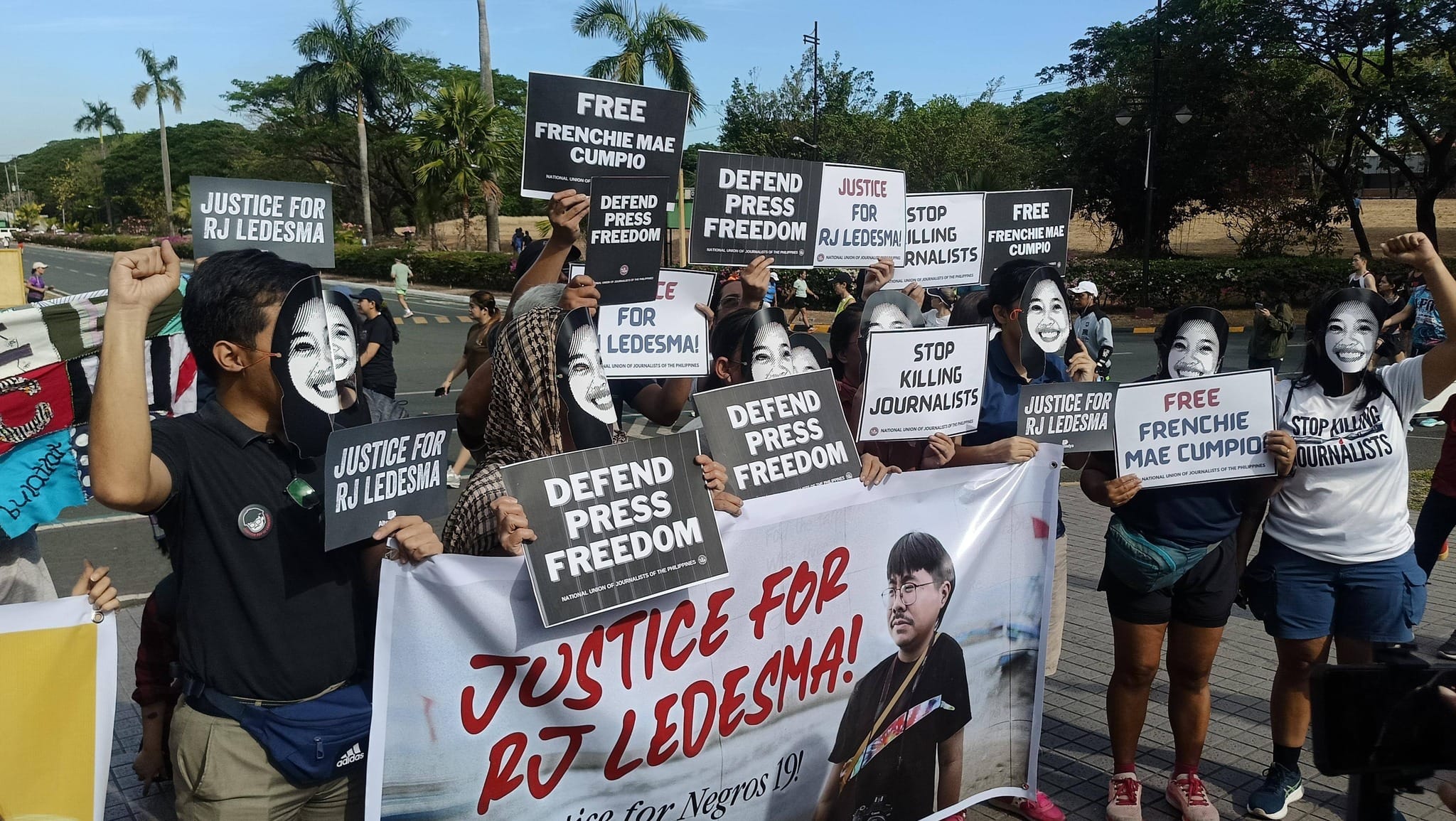 ‘Free Frenchie, justice for RJ!’