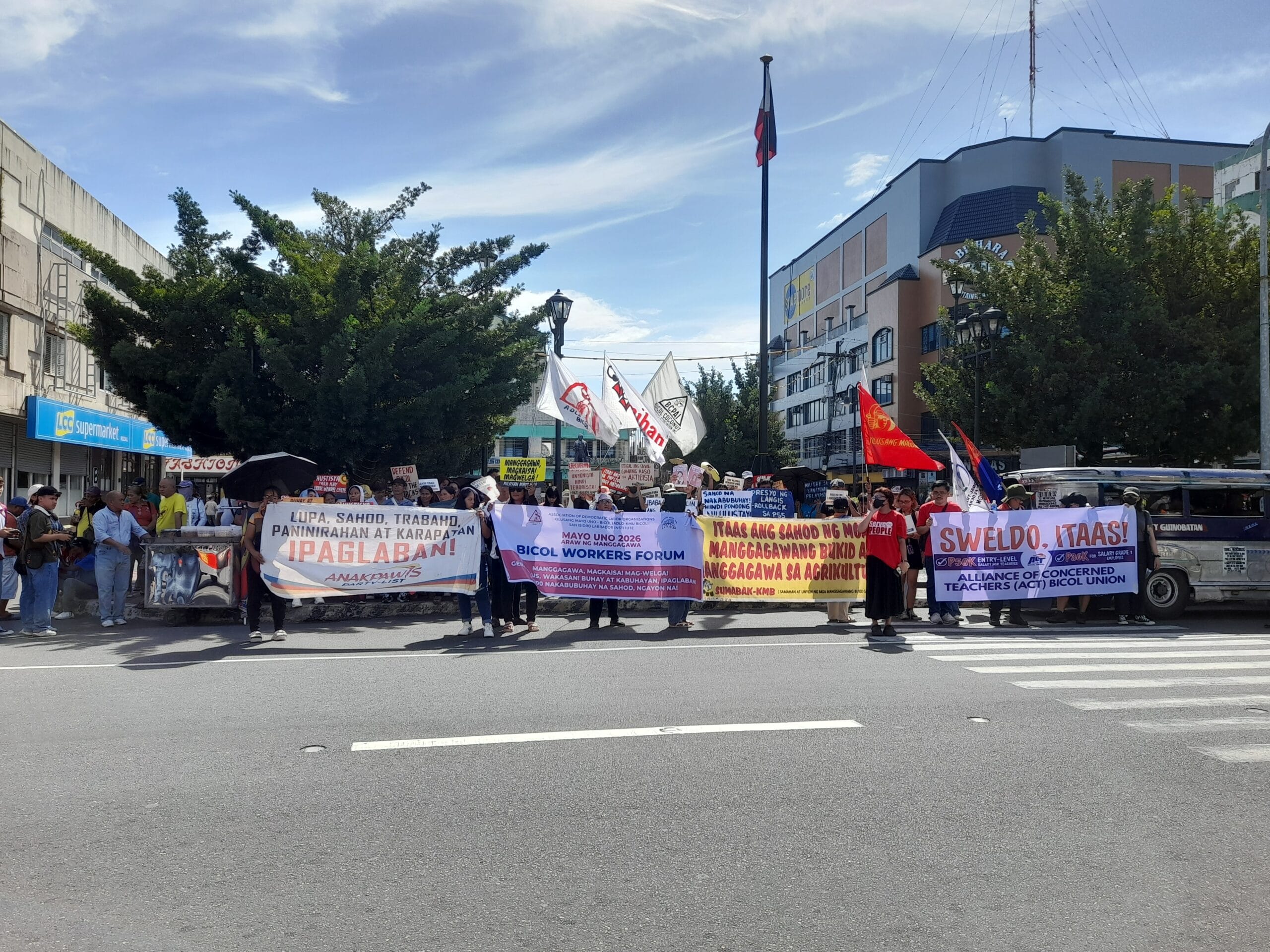 Workers’ forum, protest mark May 1 in Albay
