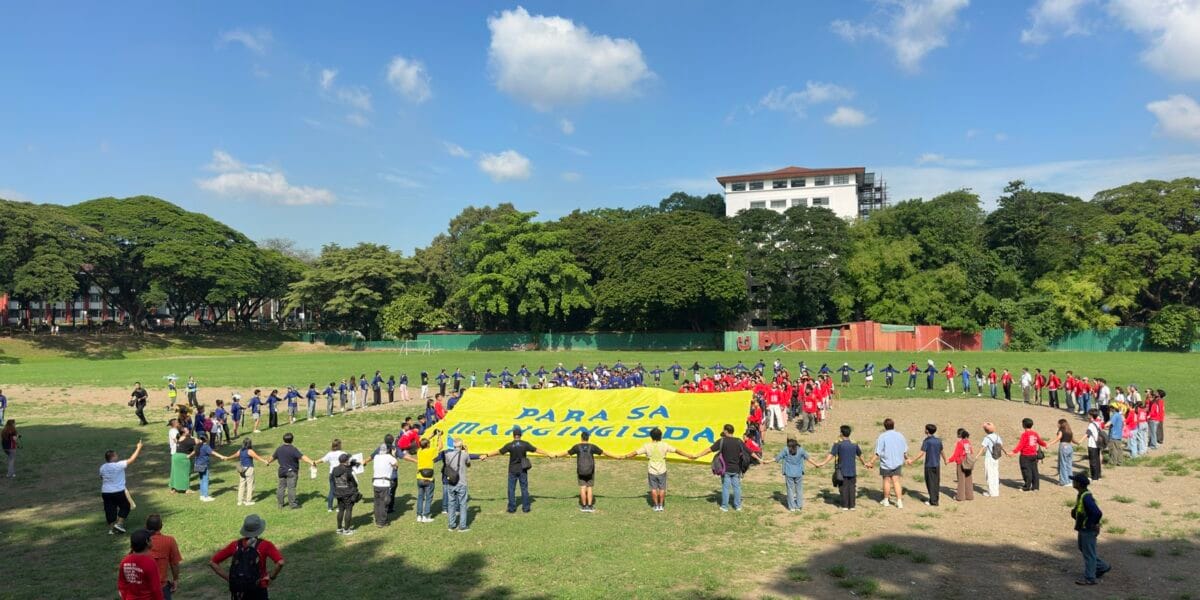 World Ocean Day action highlights fight for 15-kilometer municipal waters zone