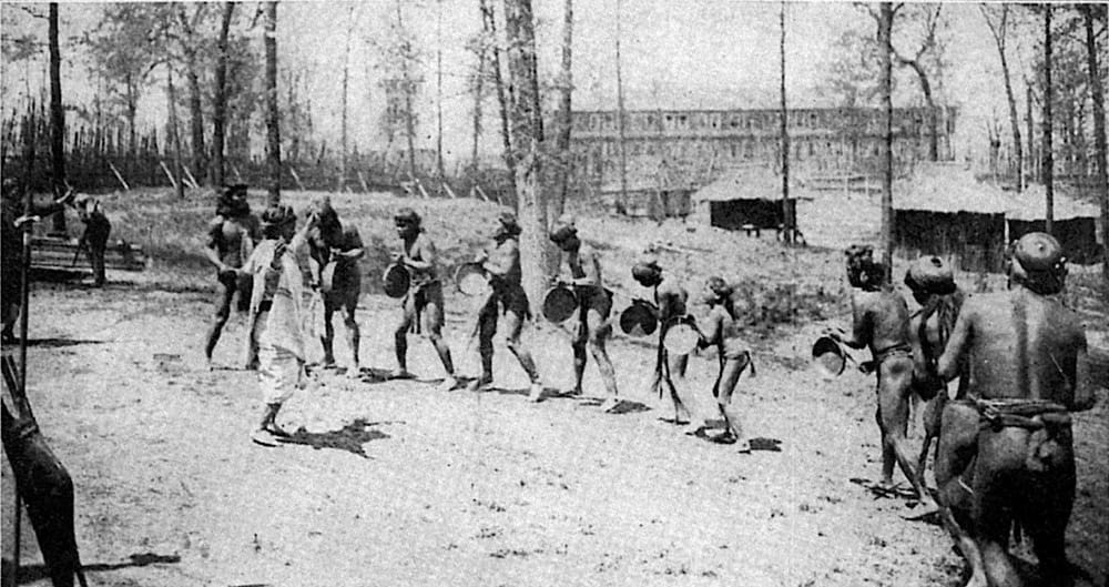 Mga Pinoy, ginawang ‘human zoo’ ng US sa World Fair