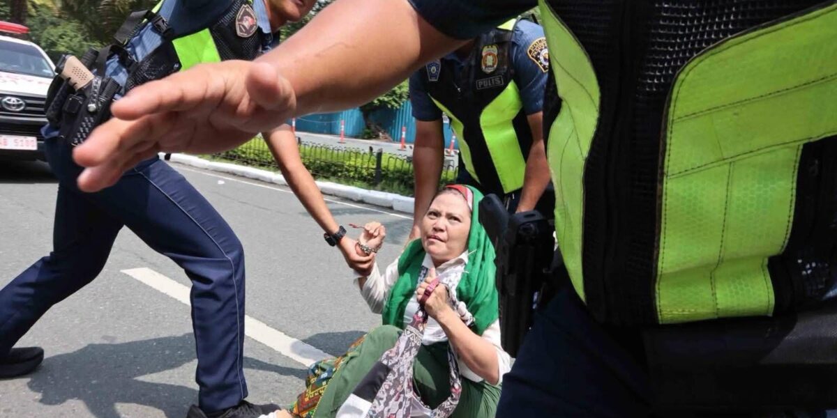Activists injured as police block ant-imperialist protest